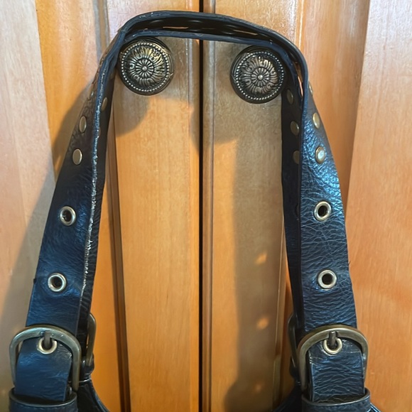 Winged Heart Mae and J Over the Shoulder Handbag - Picture 8 of 12